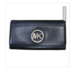 Michael Kors wallet. EUC in wonderful shape black